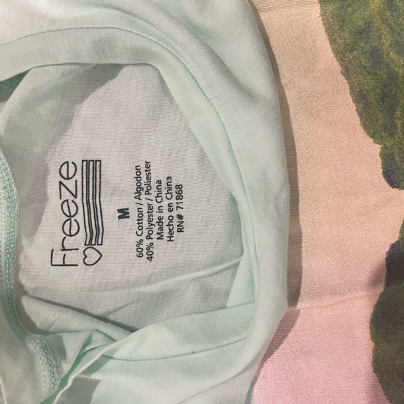 Graphic Tank - Picture 3 of 3